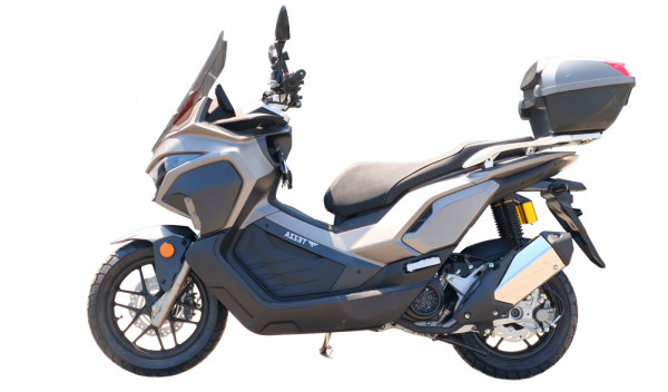 Скутер бензиновый TEZZA OSAKA 180cc (Инжекторный)